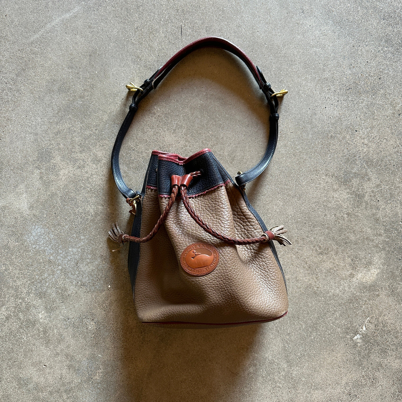 VTG Dooney Bourke Teton Collection tri color bucket bag DOG EAT DOG