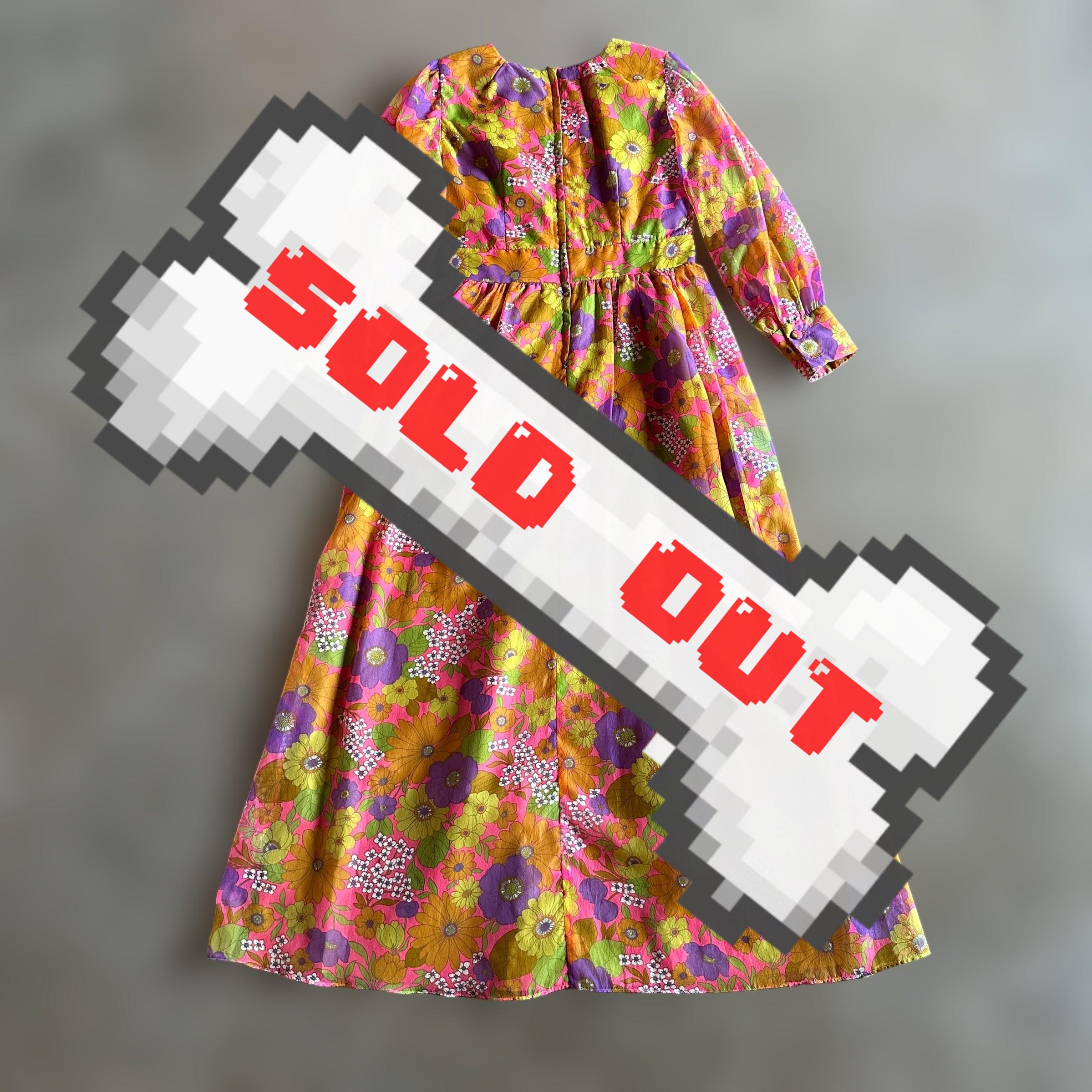 VTG floral dress with sheer sleeves