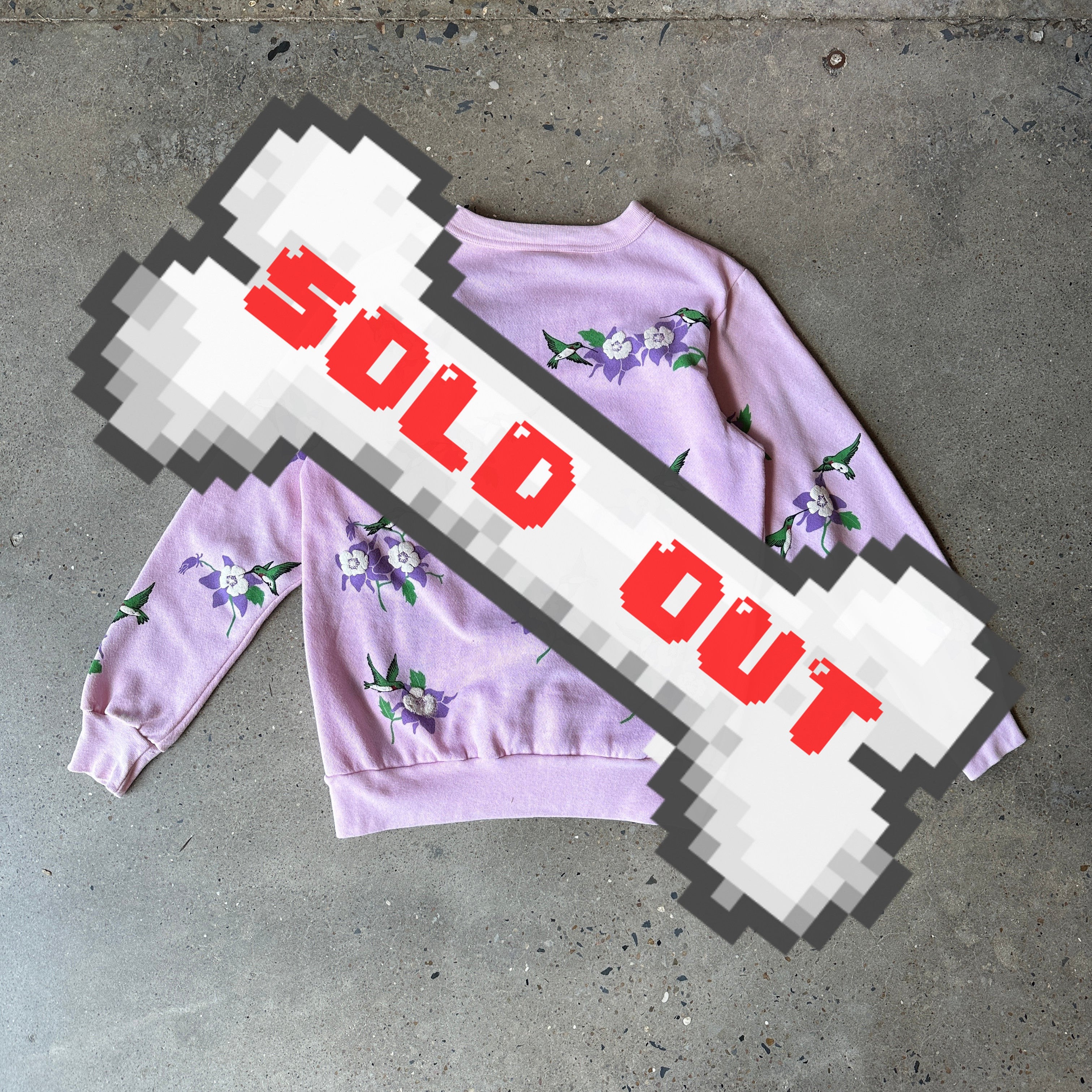 VTG pink hummingbird sweatshirt!