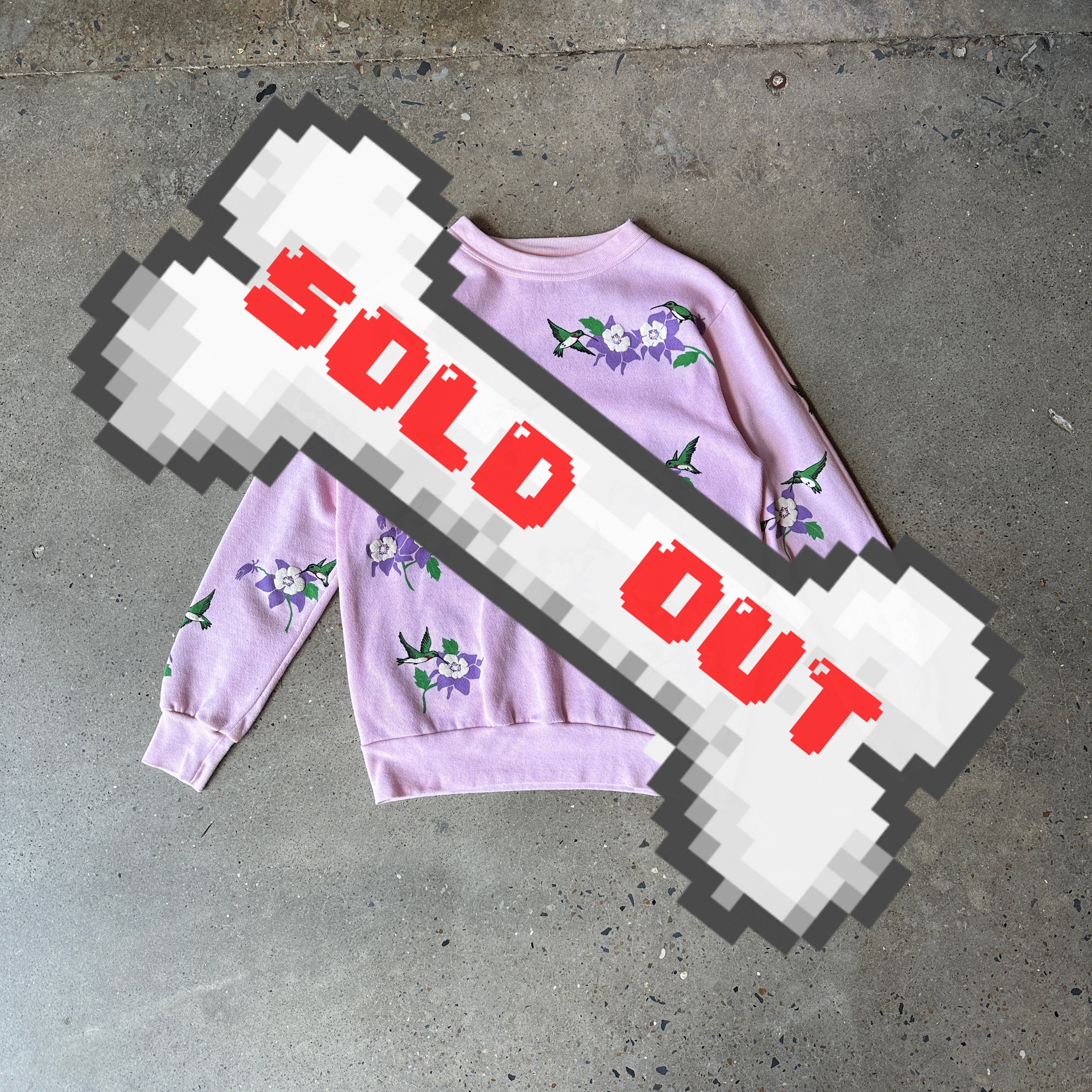 VTG pink hummingbird sweatshirt!