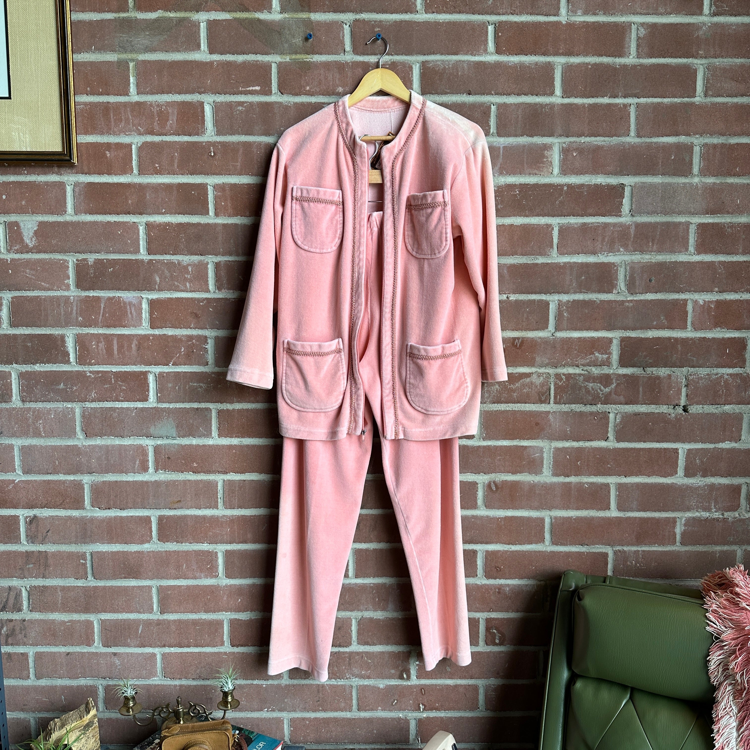 Vintage 80s Salmon Velour 2-Piece Pajama Set
