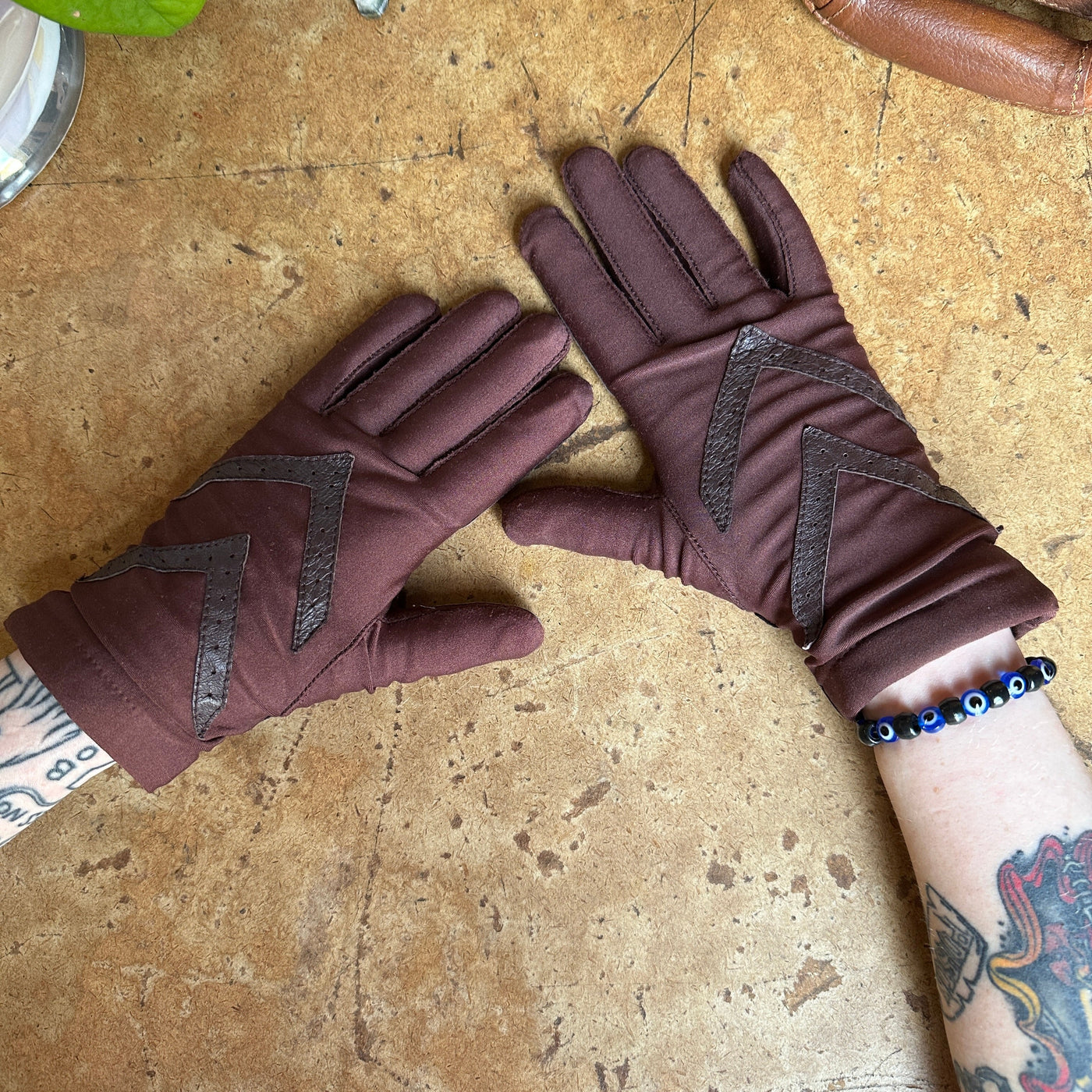 Vintage Chocolate Brown “isoToner by ARIS” Gloves