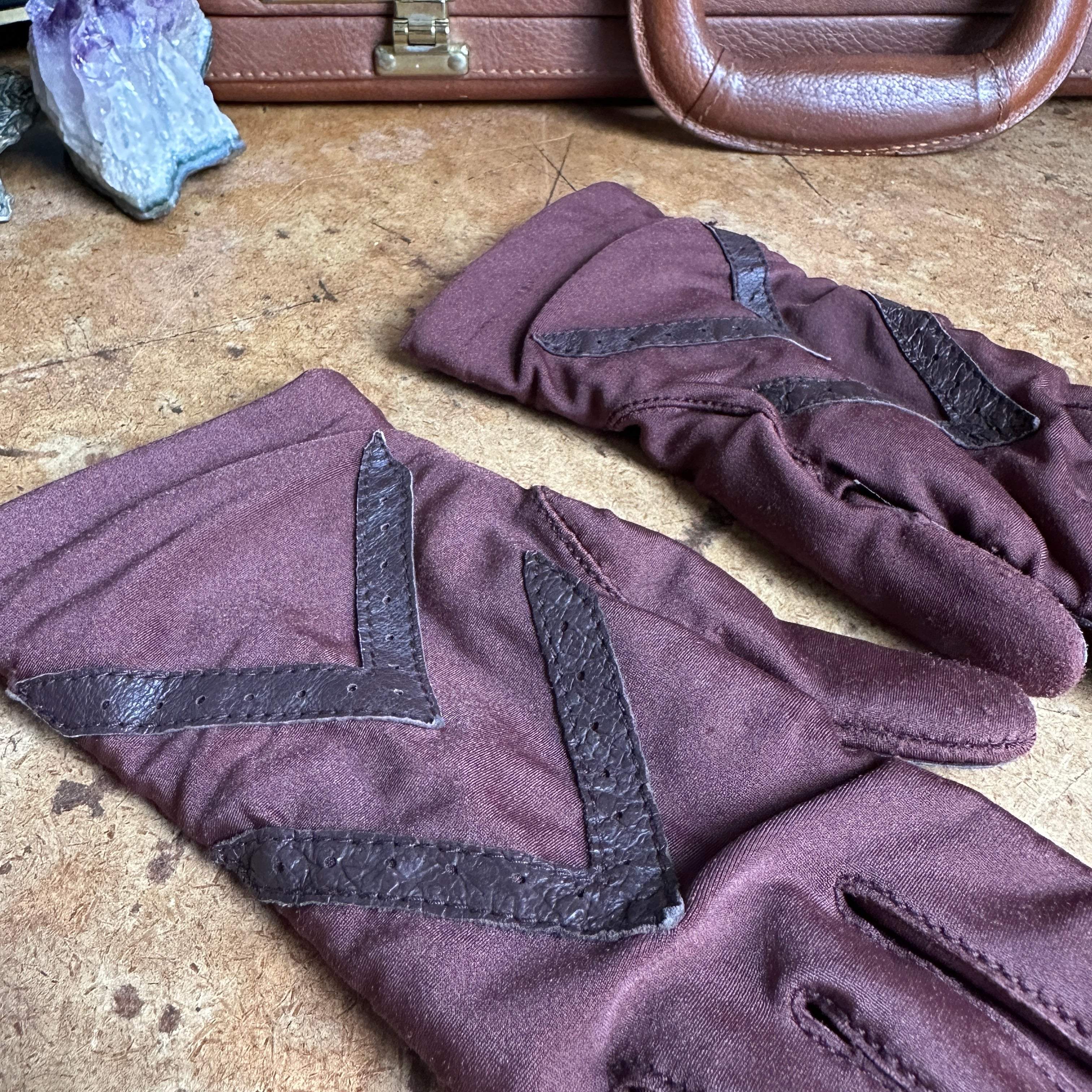 Vintage Chocolate Brown “isoToner by ARIS” Gloves