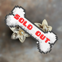 Vintage Sarah Coventry Oversized GOld-Tone Flower Clip-ons with Faux Pearl