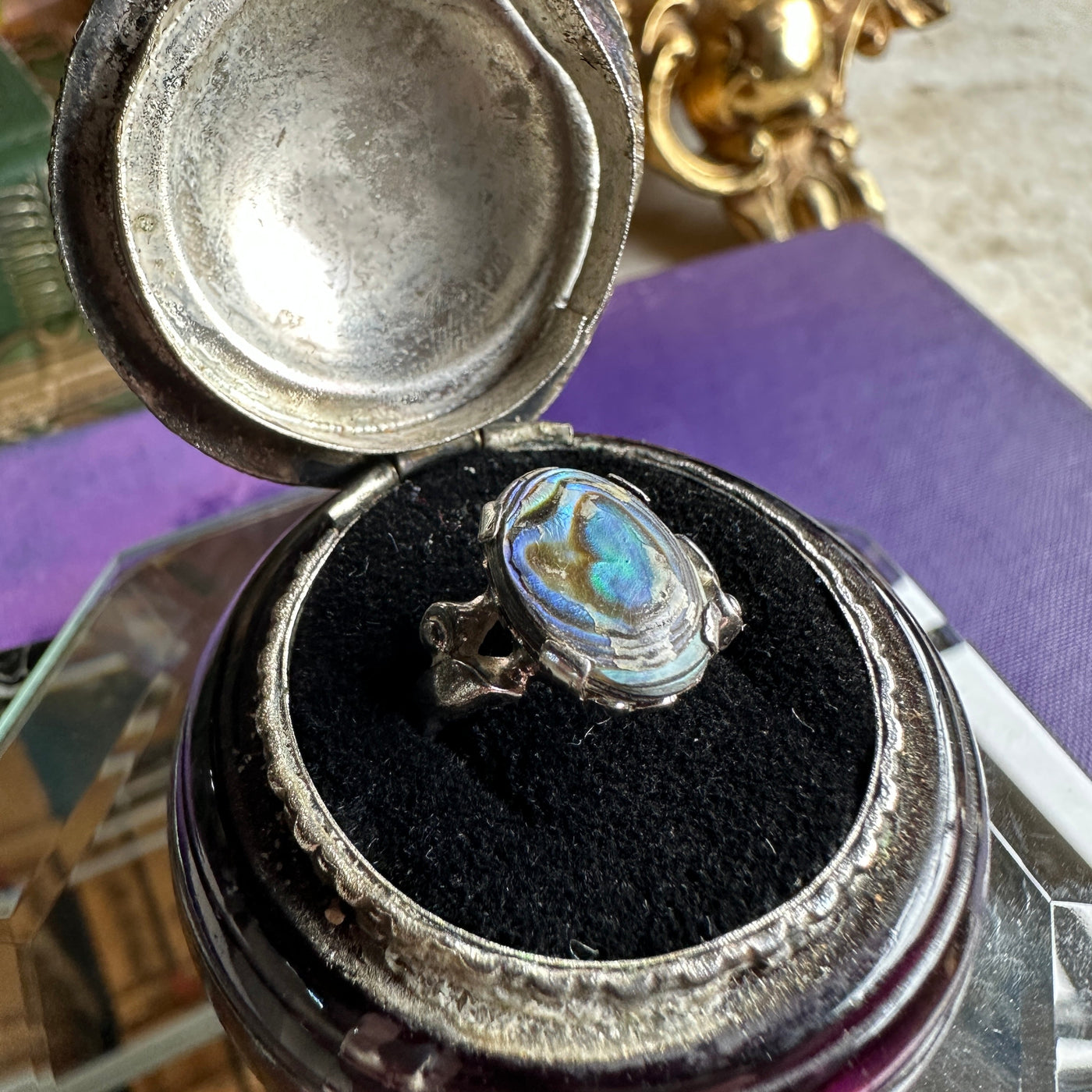 Vintage sterling Silver ring with Abalone
