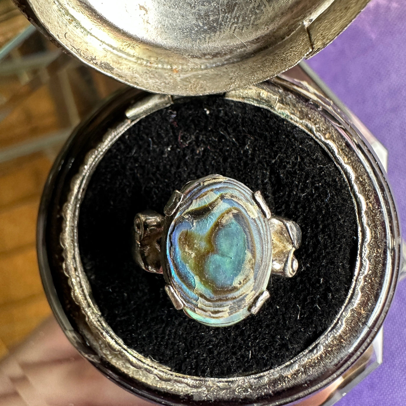 Vintage sterling Silver ring with Abalone
